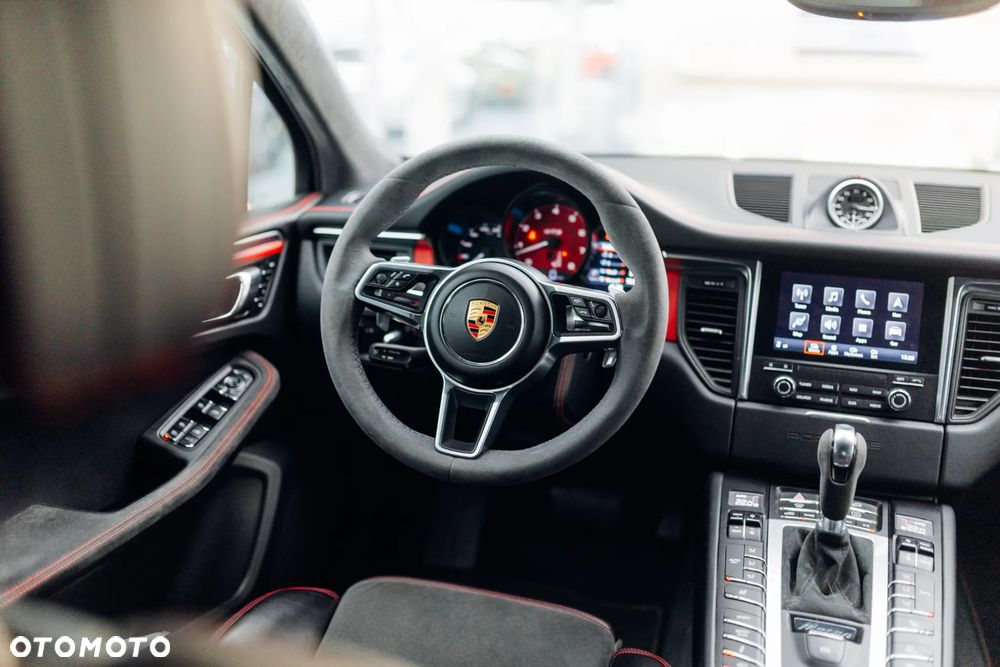 Porsche Macan - 17