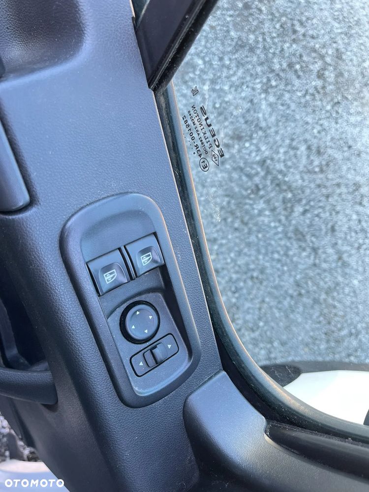 Renault Master 2.3 Chłodnia+Winda - 20