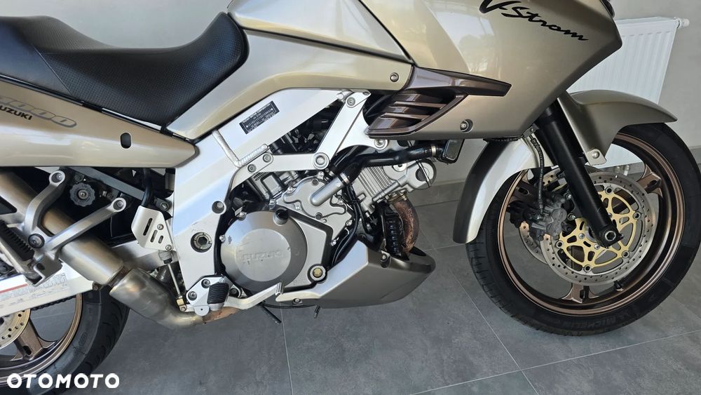 Suzuki V-STROM - 36