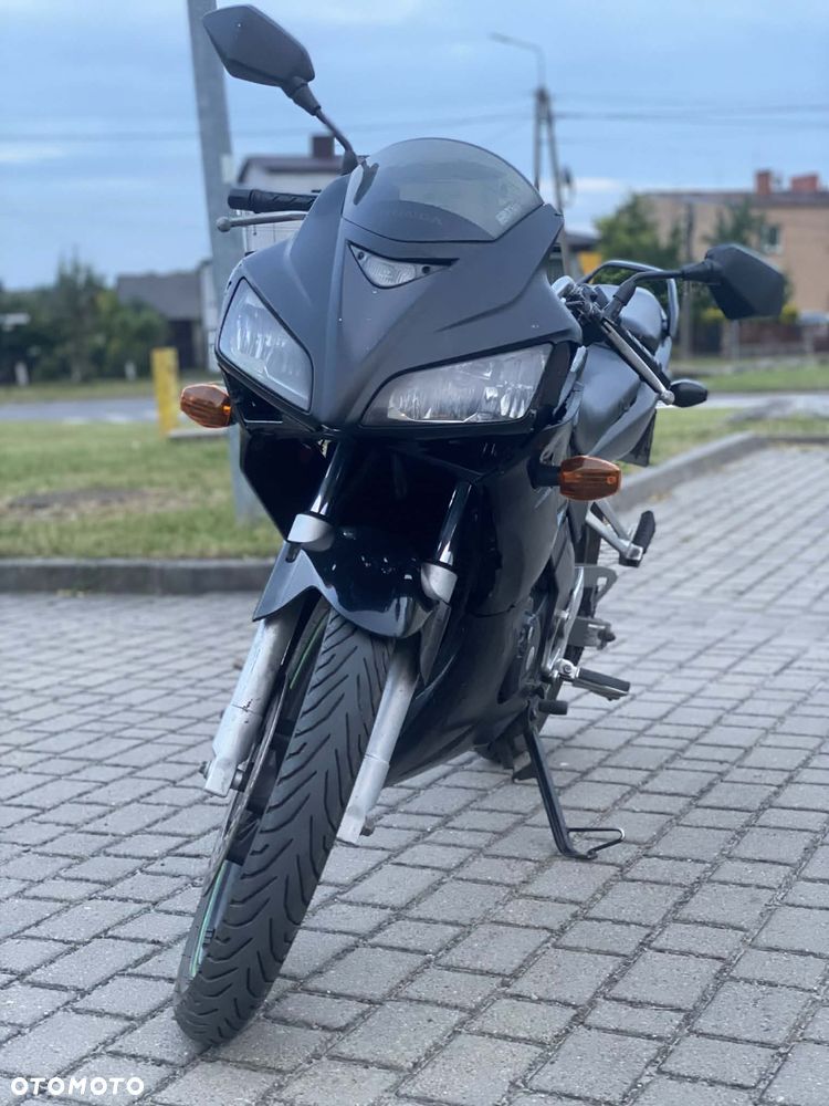 Honda CBR - 1