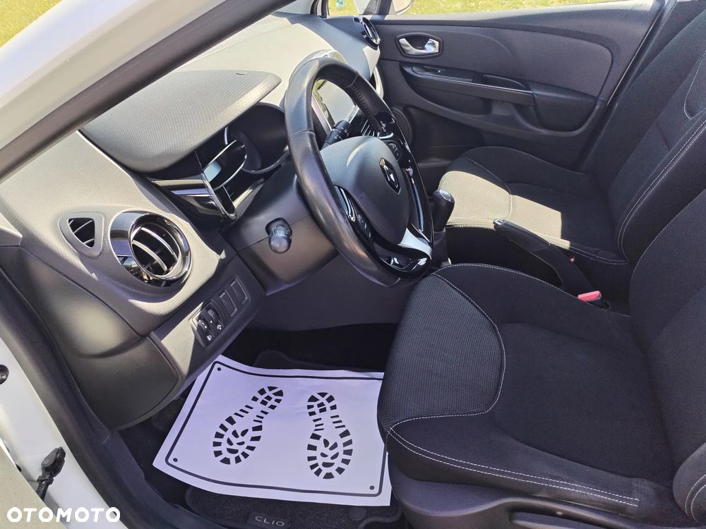Renault Clio - 24