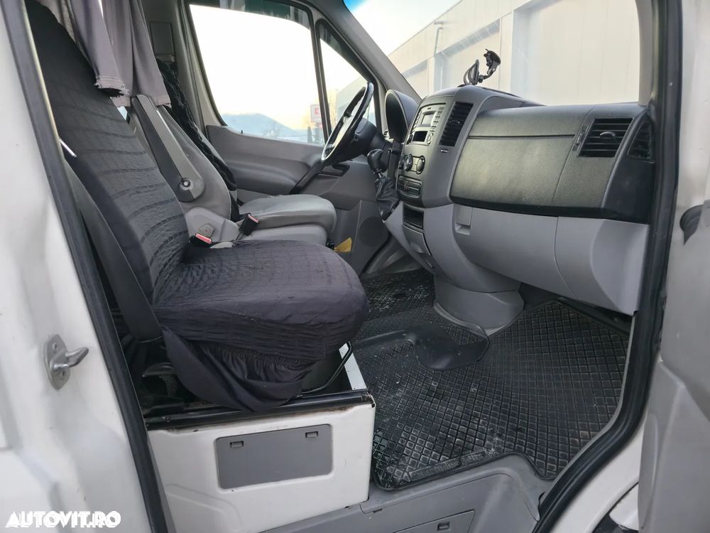 Volkswagen Crafter - 11
