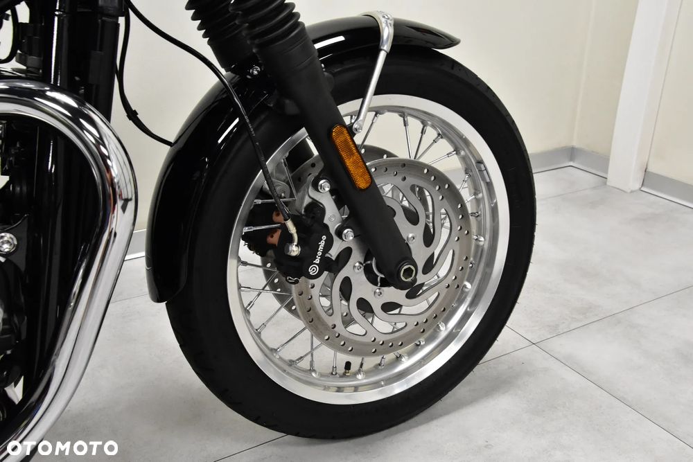 Triumph Bonneville - 29
