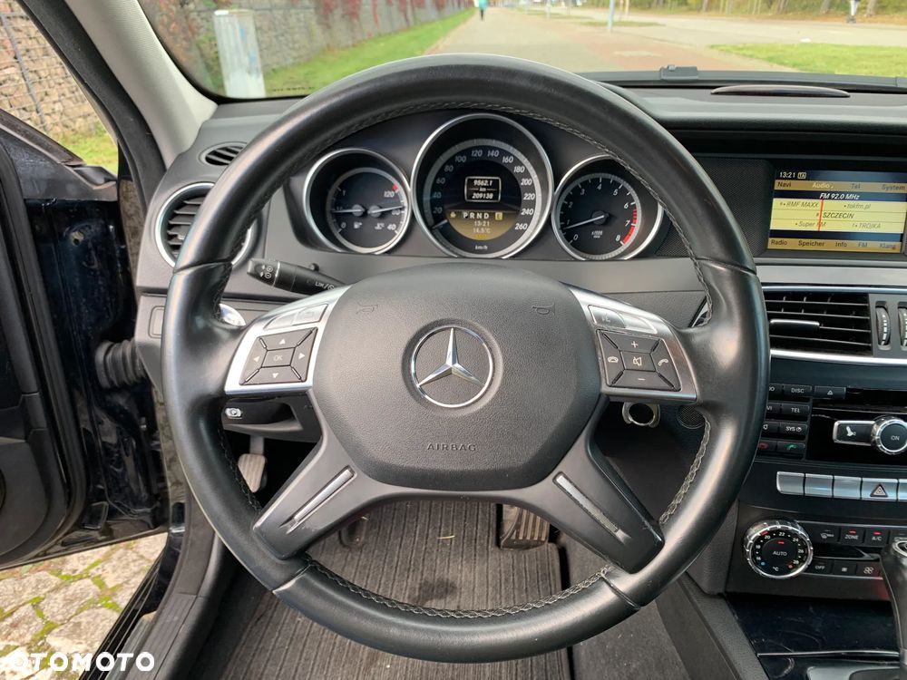 Mercedes-Benz Klasa C - 22