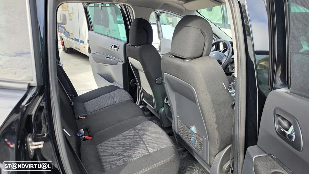 Peugeot 3008 1.6 HDi Allure - 8