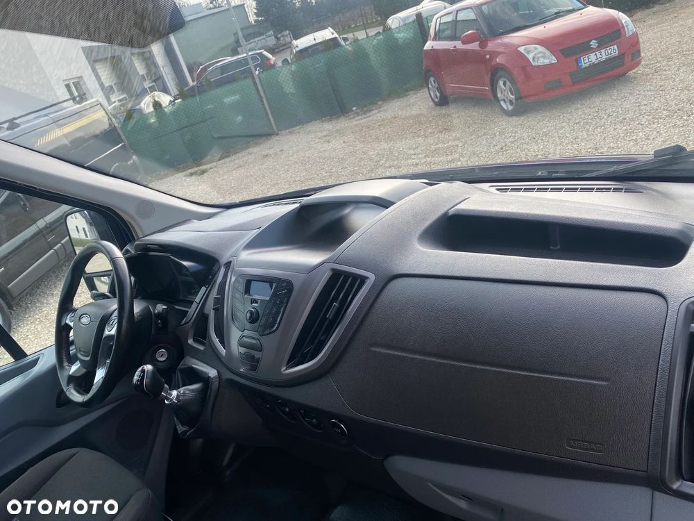 Ford Transit - 12