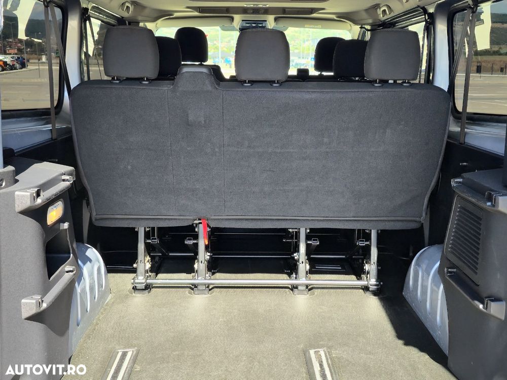 Renault Trafic - 16