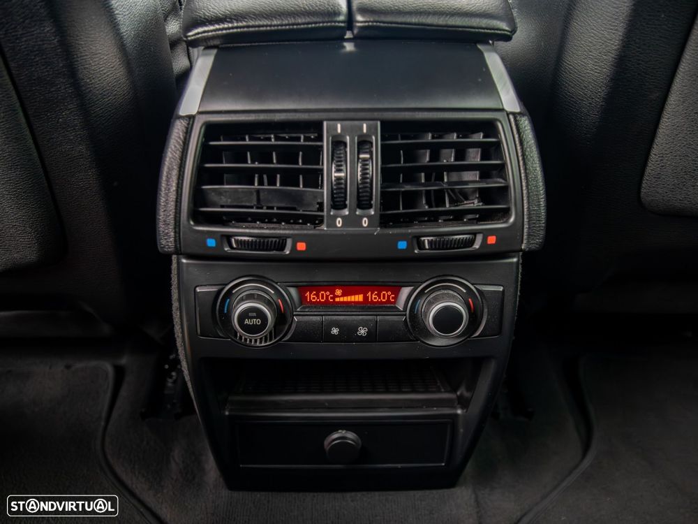 BMW X5 40 d xDrive Pack M - 24