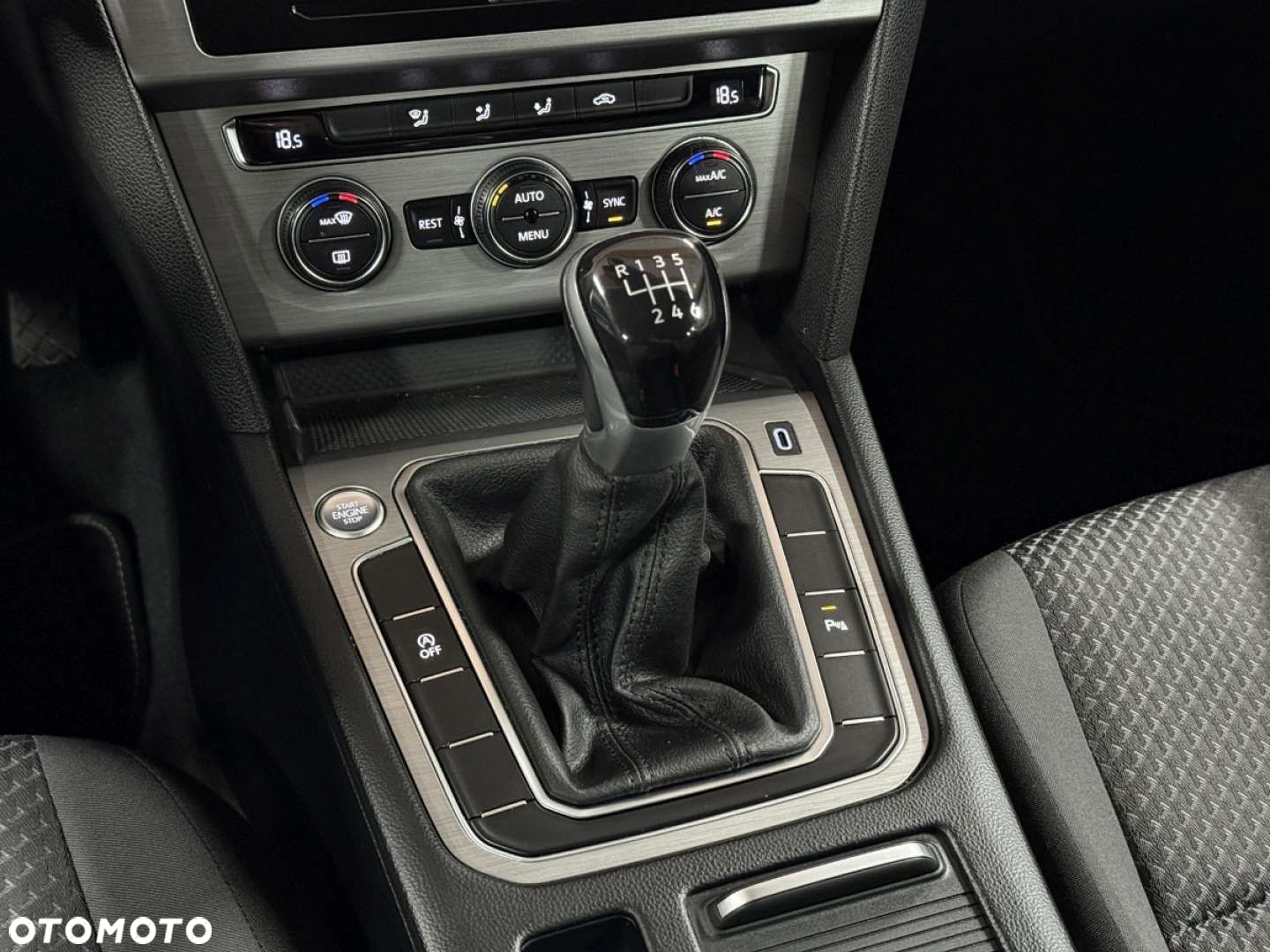 Volkswagen Passat - 26
