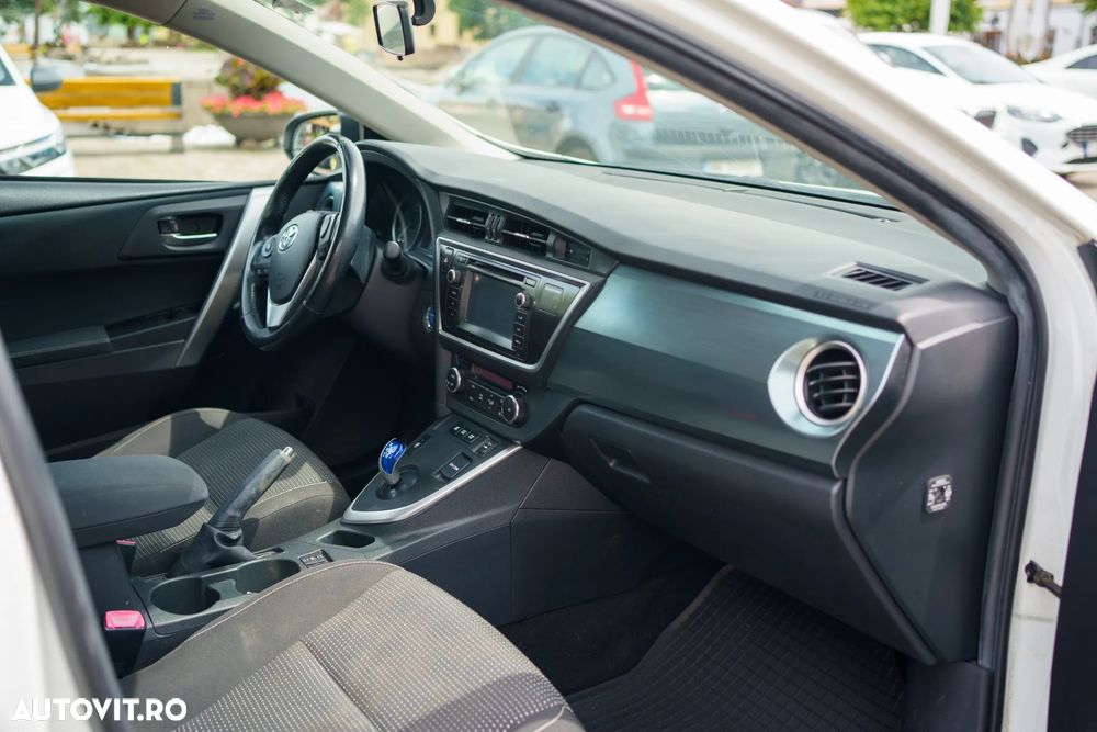 Toyota Auris - 8