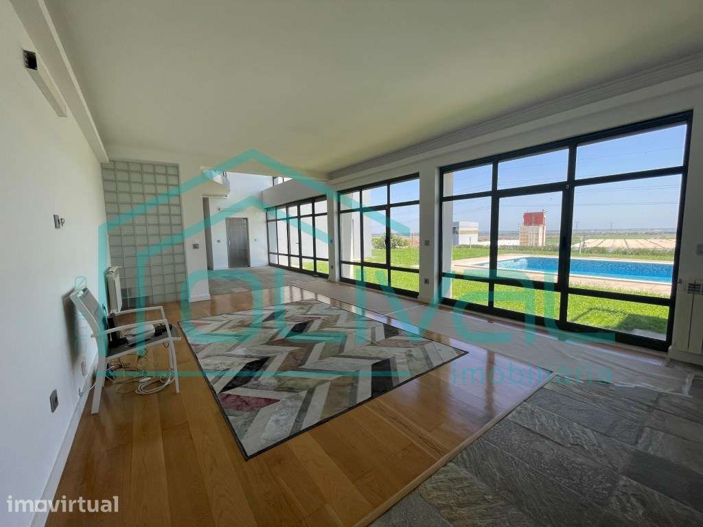 Moradia Isolada com piscina - Grande imagem: 3/54