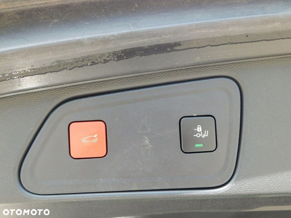 Peugeot 3008 1.6 PureTech Hybrid PHEV Allure Pack S&S EAT8 - 18