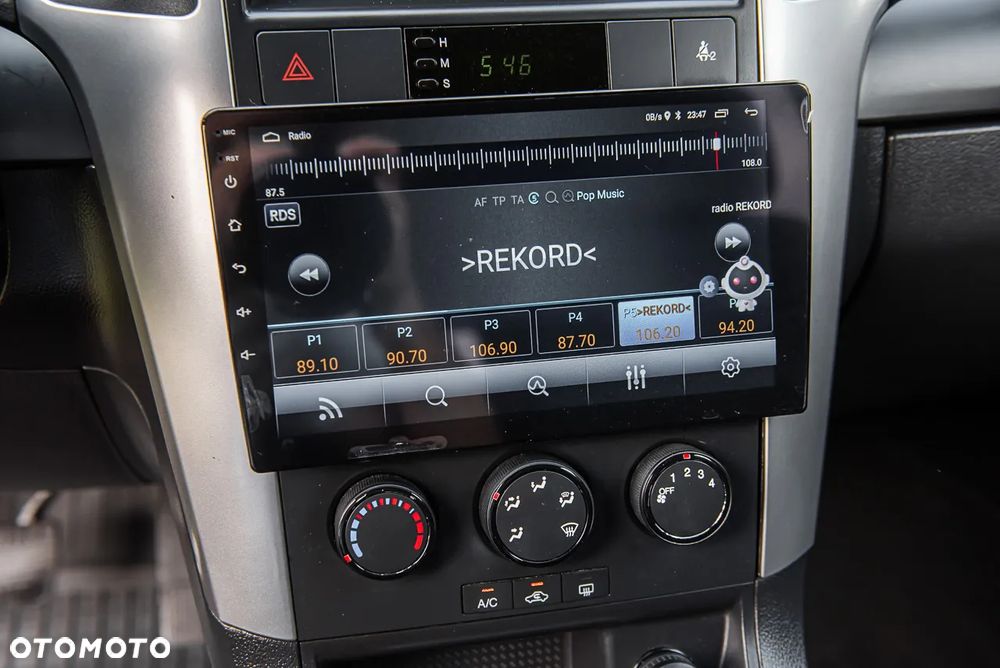 Chevrolet Captiva - 22