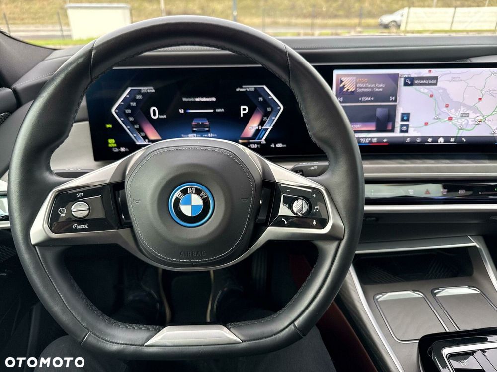 BMW i7 - 7