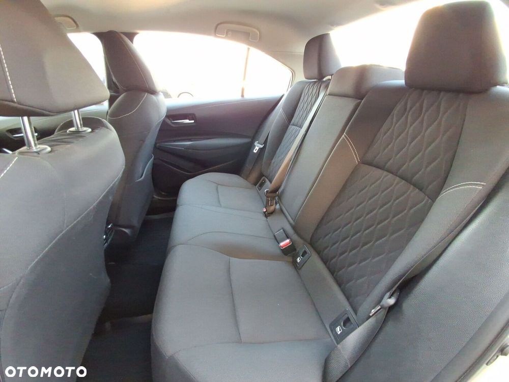 Toyota Corolla - 13
