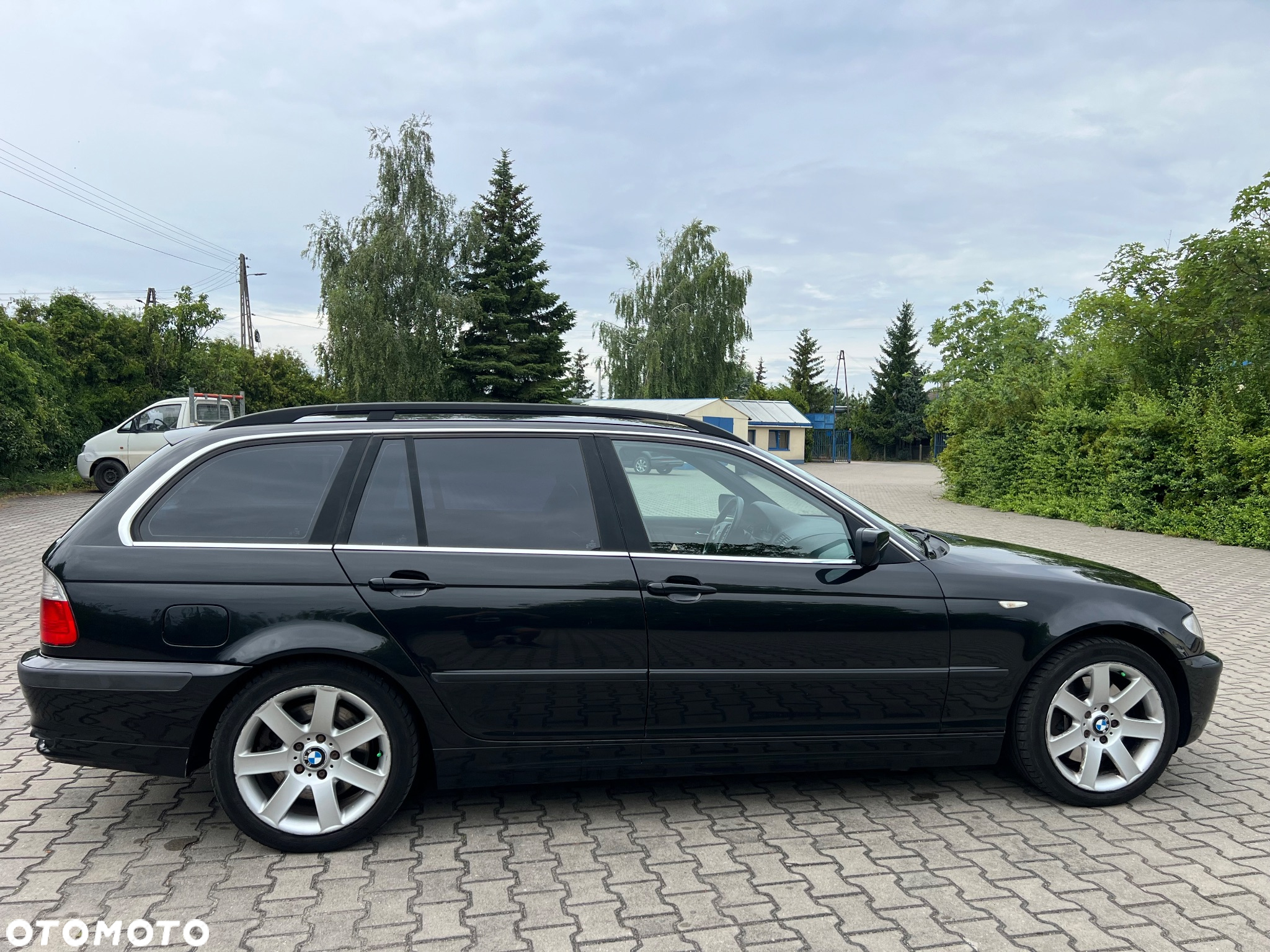 BMW Seria 3 330i - 3