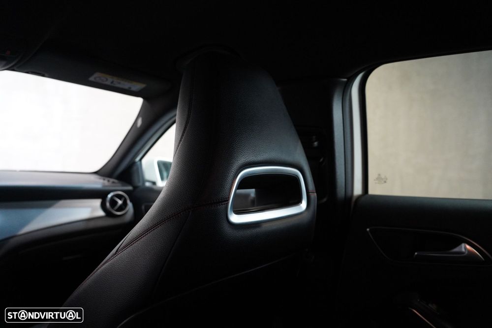 Mercedes-Benz GLA 180 CDI AMG Line - 47