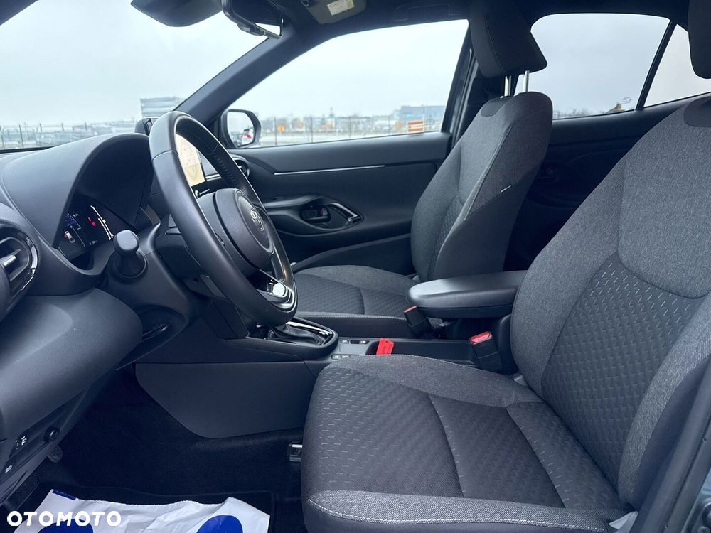 Toyota Yaris Cross Hybrid 1.5 Style - 17