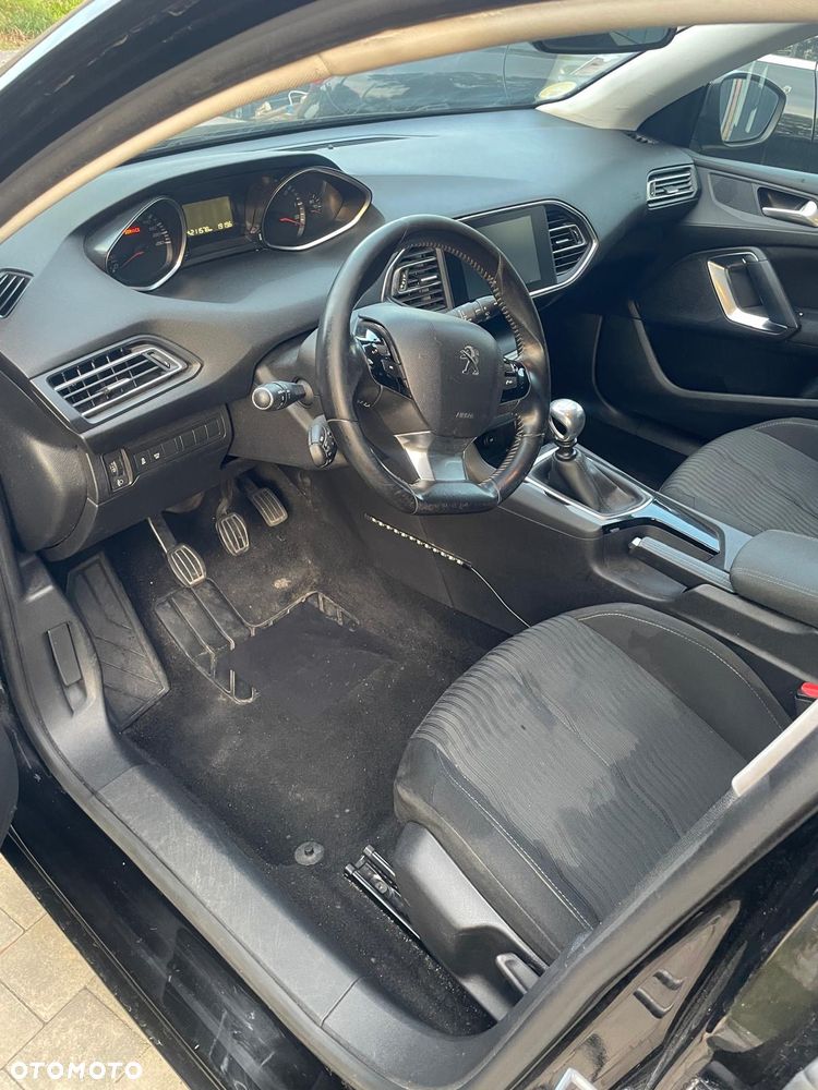 Peugeot 308 - 6