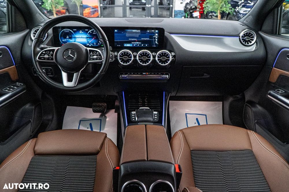 Mercedes-Benz GLA 250 4MATIC 8G-DCT Special Edition - 33