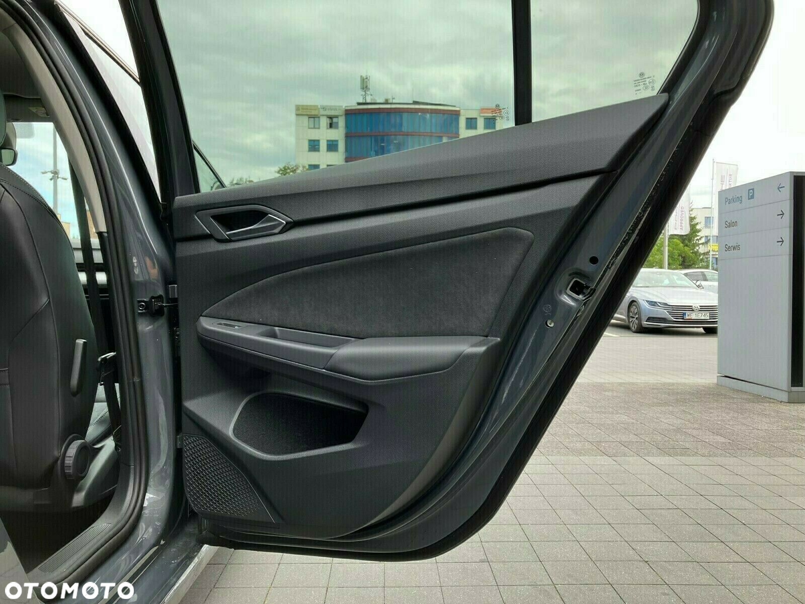 Volkswagen Golf - 22