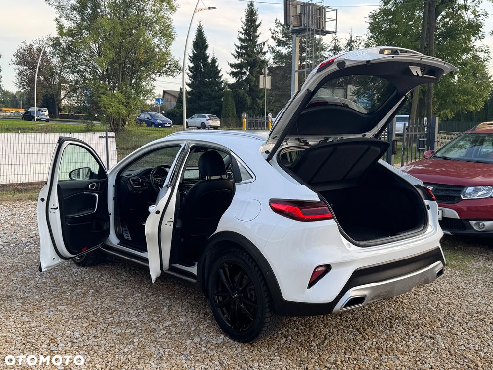 Kia XCeed - 14