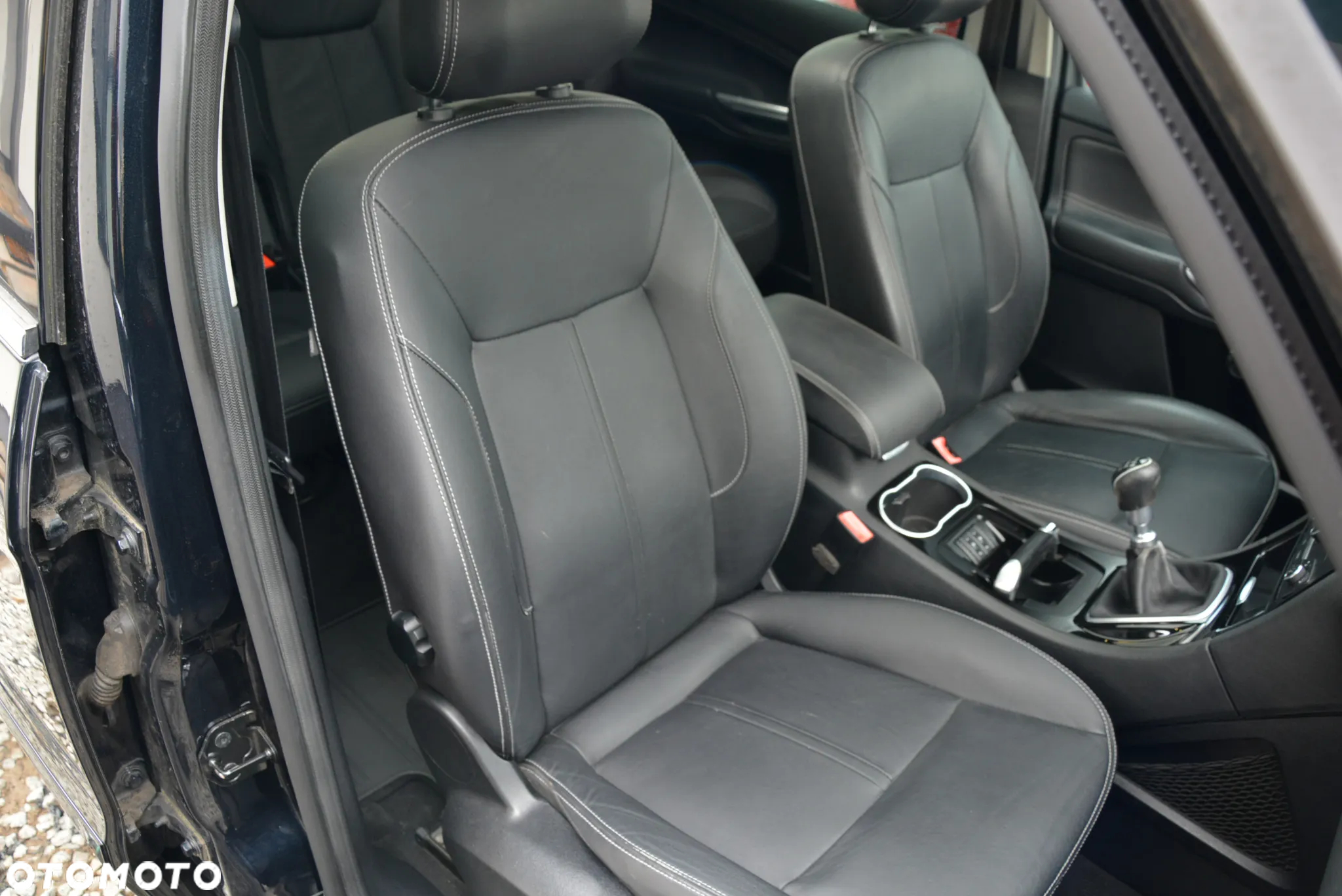 Ford S-Max 2.0 TDCi DPF Titanium - 33