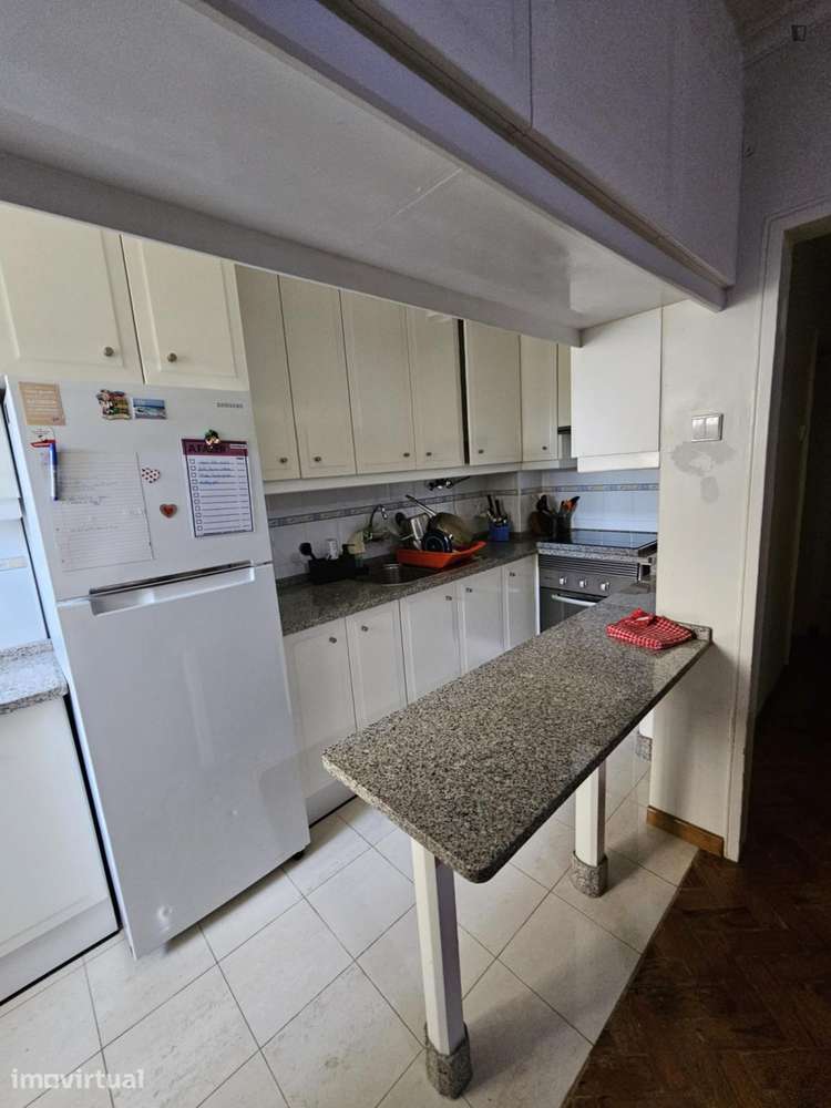 Quarto - localizado em Olivais Lisbon - Grande imagem: 3/5