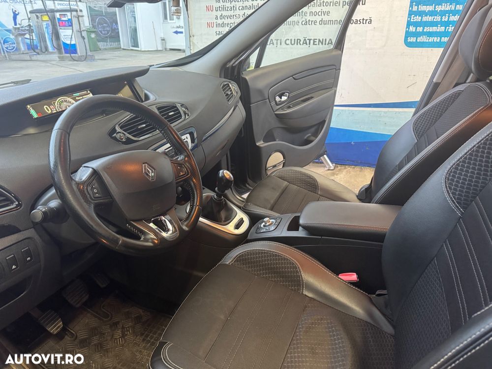 Renault Grand Scenic - 11