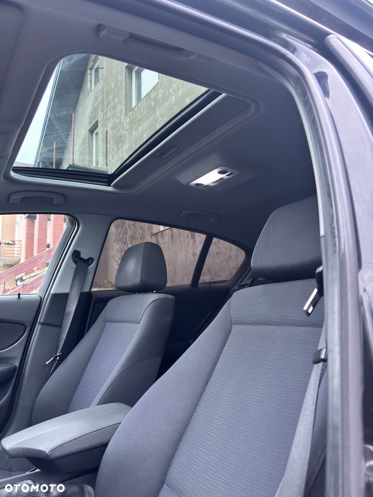 BMW Seria 1 120d - 11