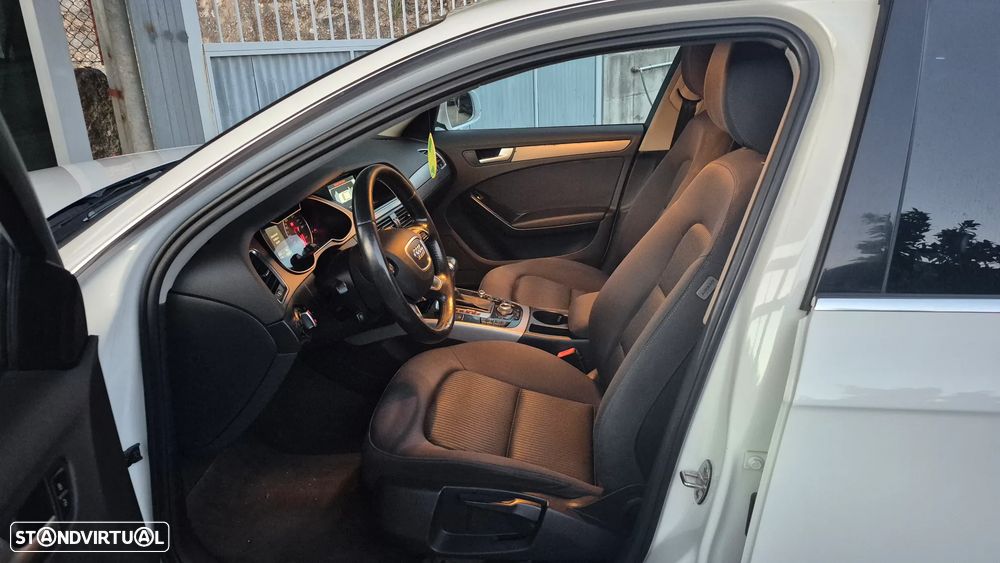 Audi A4 Avant 2.0 TDI DPF multitronic S line Sport Pack - 14