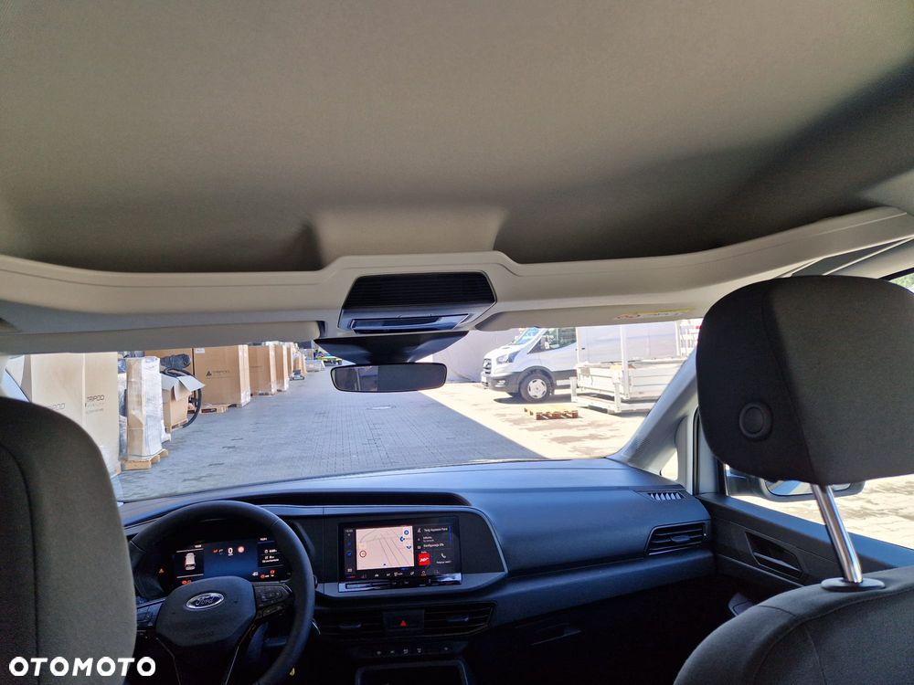 Ford Tourneo Connect 1.5 EcoBoost Titanium - 13