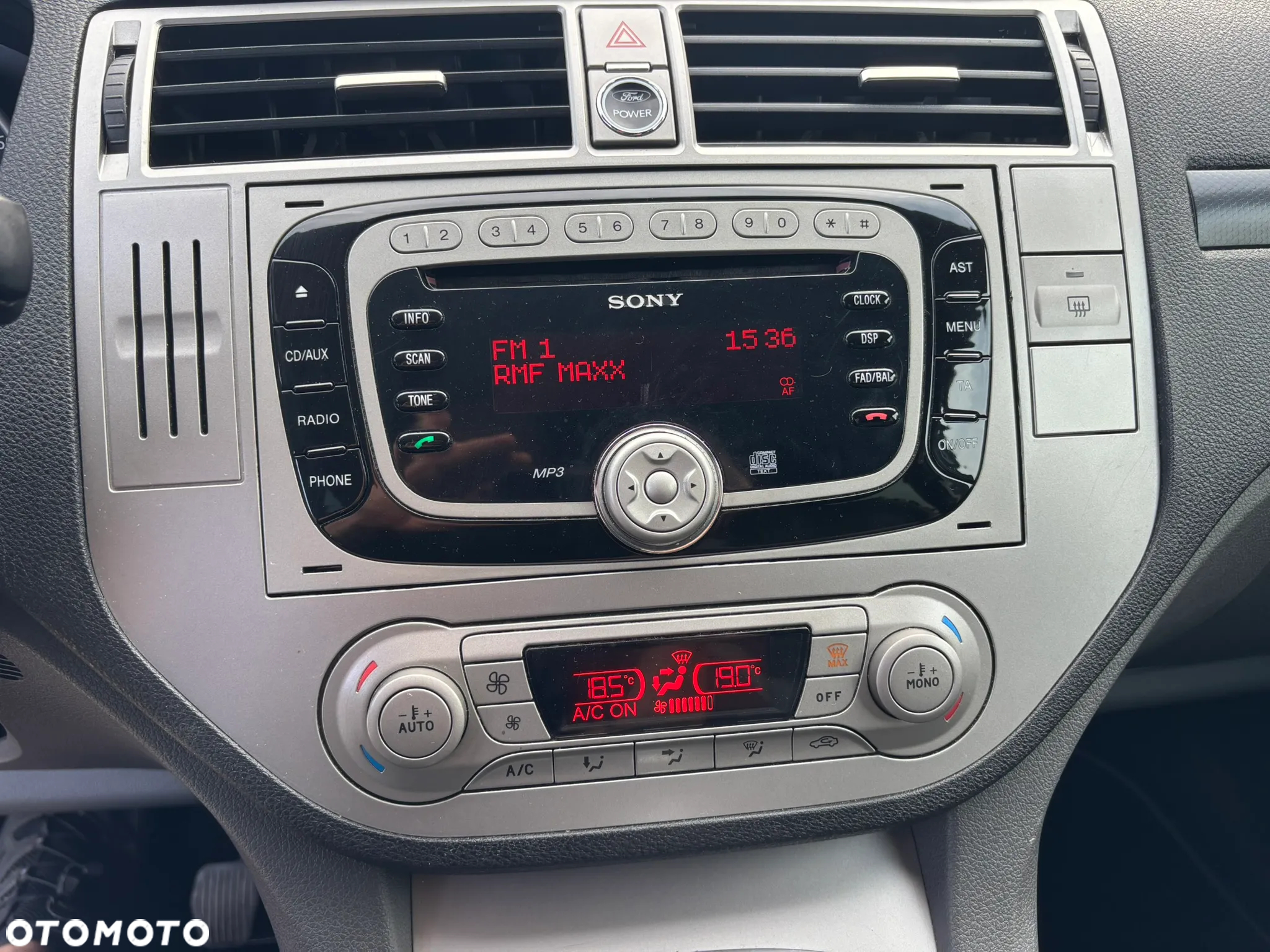 Ford Kuga 2.0 TDCi Titanium - 6