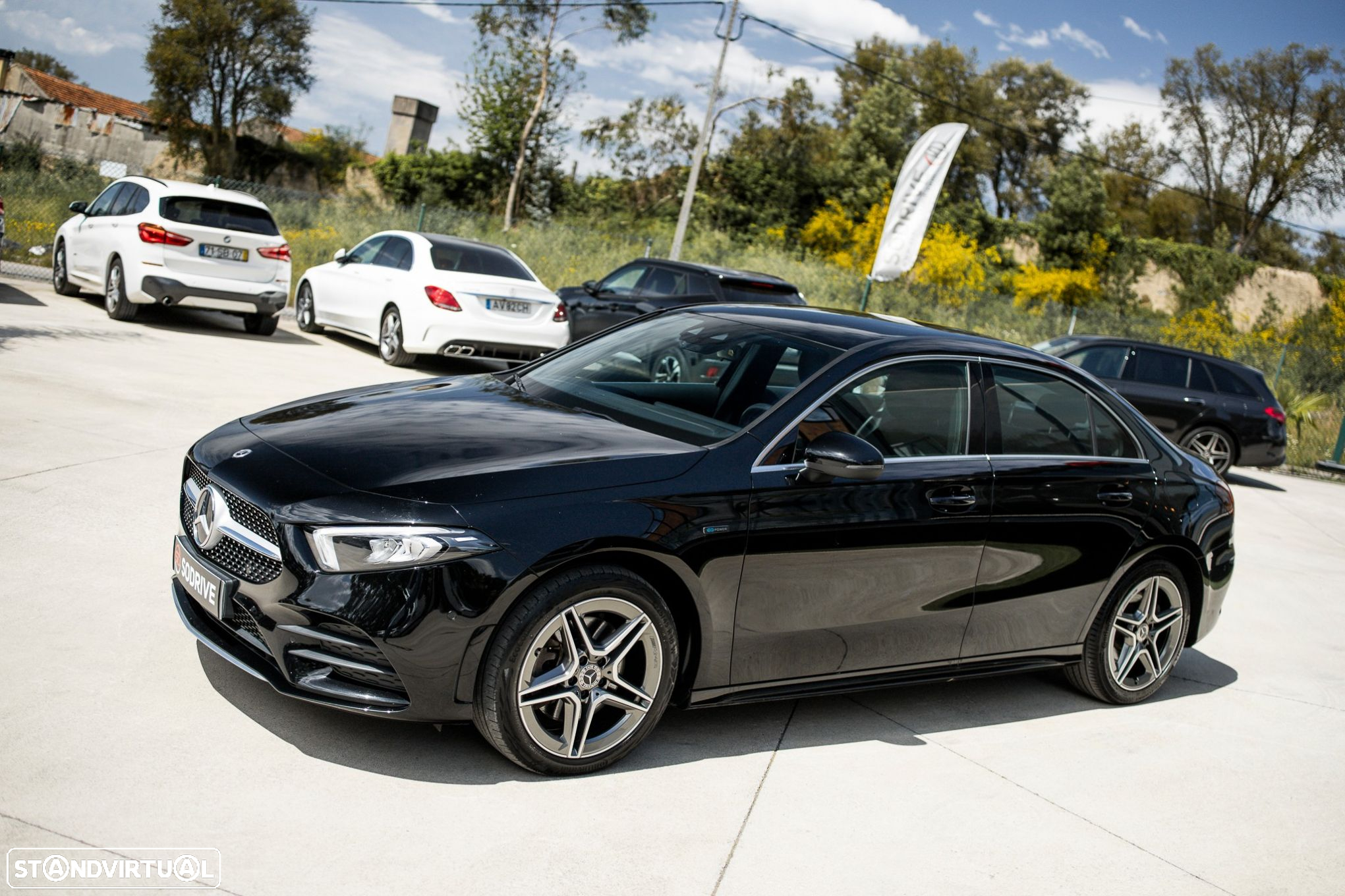 Mercedes-Benz A 250 Limousine e AMG Line - 18