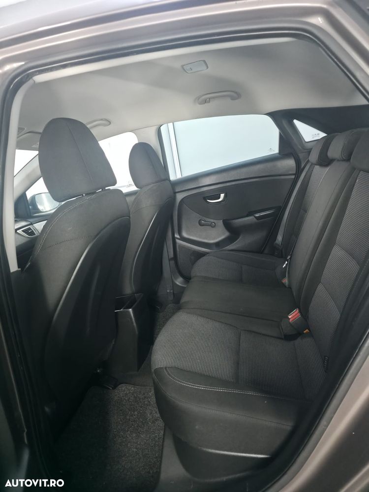 Hyundai i30 1.4 MPi Comfort+ - 8