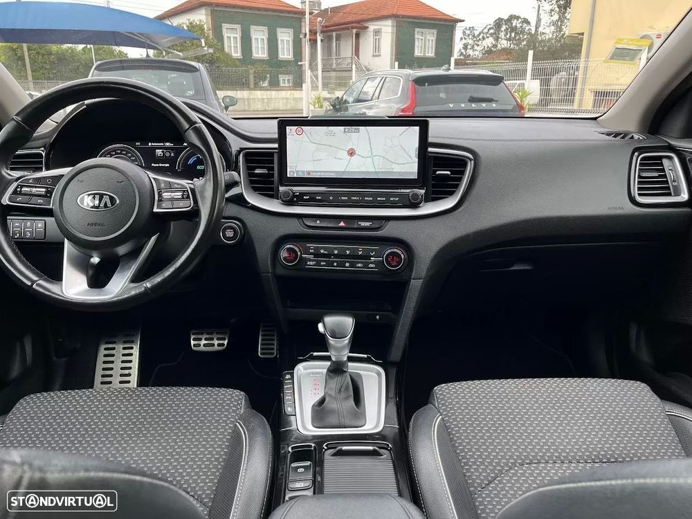 Kia XCeed 1.6 GDi PHEV Drive - 12