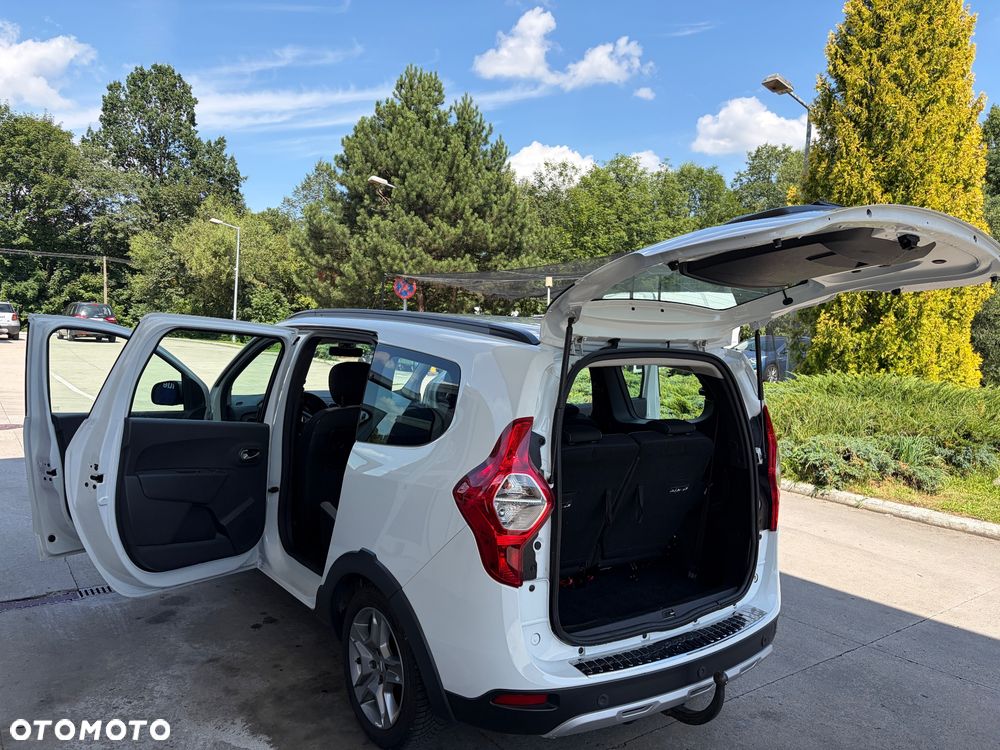 Dacia Lodgy 1.6 SCe Stepway S&S - 10