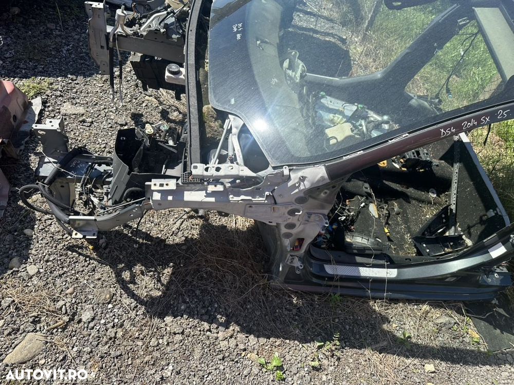 Lonjeron cu aripa interioara stanga sau dreapta CITROEN DS4 an 2014 - 3