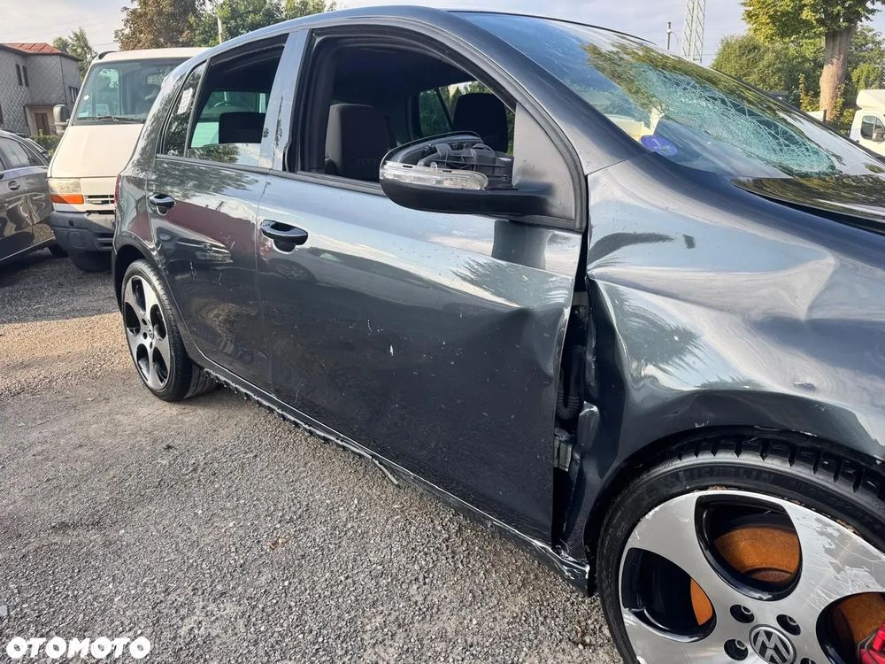 Volkswagen Golf - 18