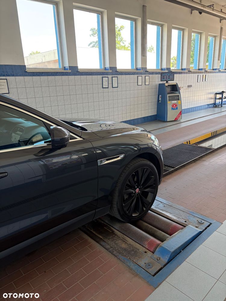 Jaguar F-Pace 2.0 i4P AWD 300 Sport - 31