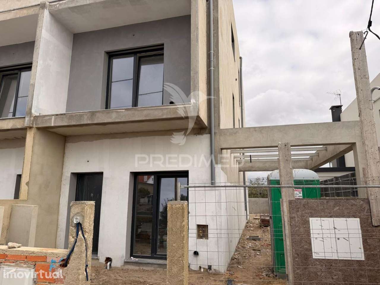 Moradia T4 geminada em Fernão Ferro - Grande imagem: 5/21