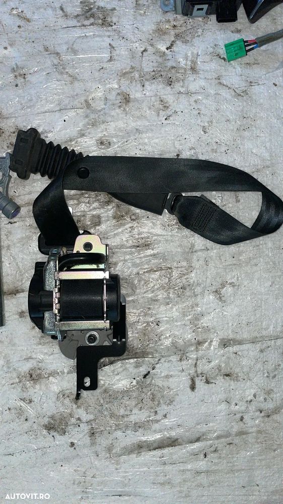 Centura de siguranta stanga/dreapta fata/spate mijloc Kia Sportage 4 2017 88810f1200ed 89850f1000wk 89820f1000ed 89810f1000ed 88820f1200ed - 9