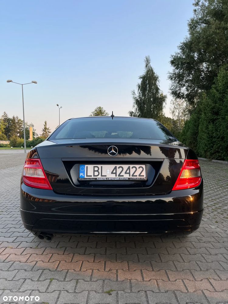 Mercedes-Benz Klasa C 180 CDI DPF (BlueEFFICIENCY) Elegance - 8