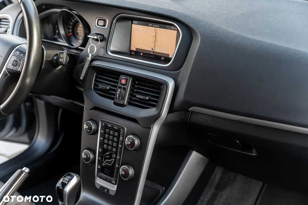 Volvo V40 D2 Momentum - 29