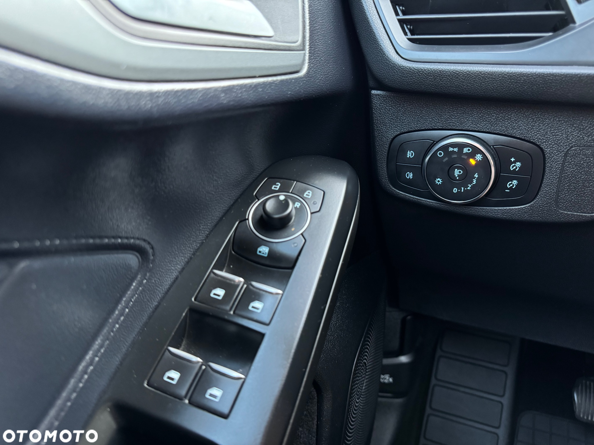Ford Focus 1.5 EcoBlue Connected - 12