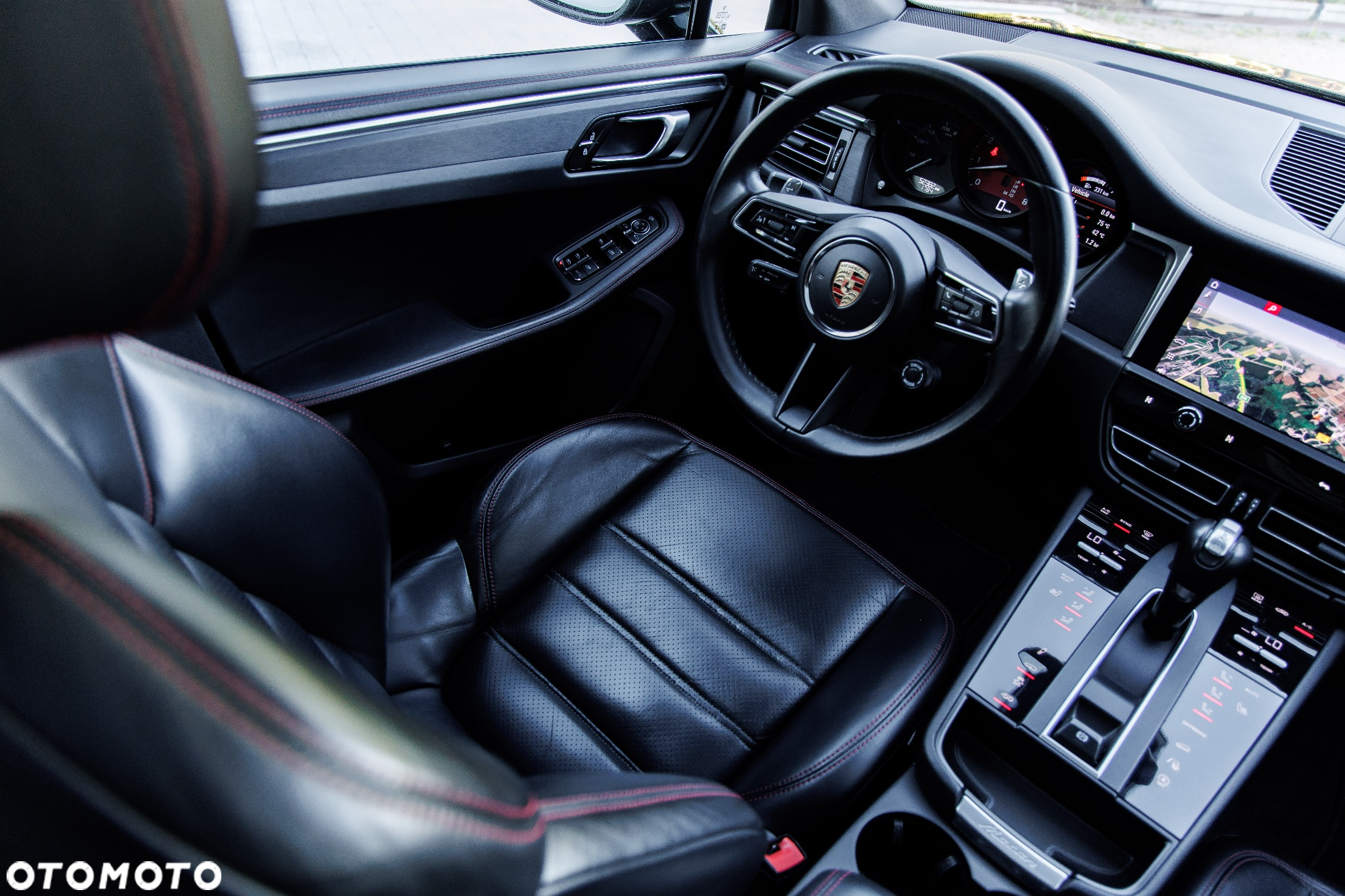 Porsche Macan GTS - 27