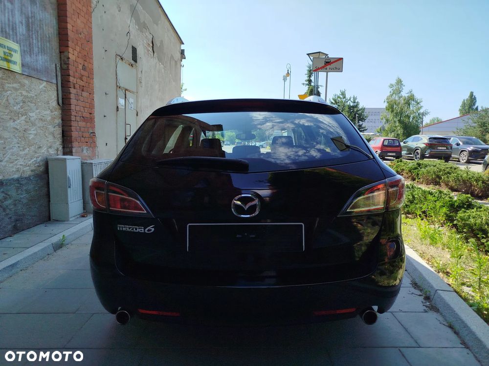 Mazda 3 2.0 Exclusive + - 6