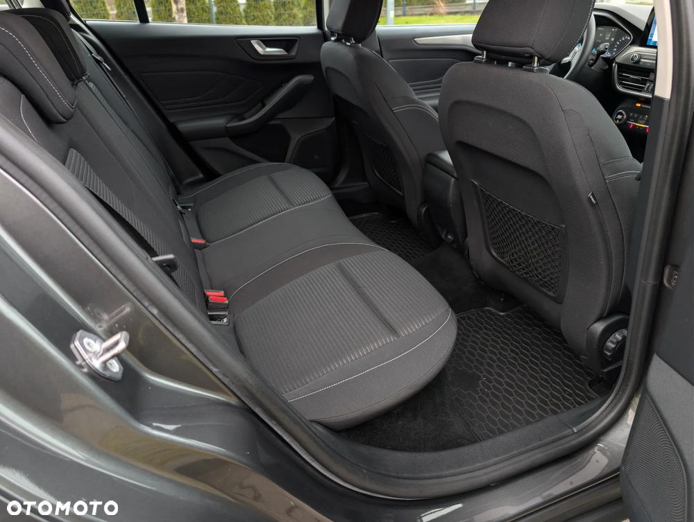 Ford Focus 1.5 EcoBlue Start-Stopp-System TITANIUM - 23