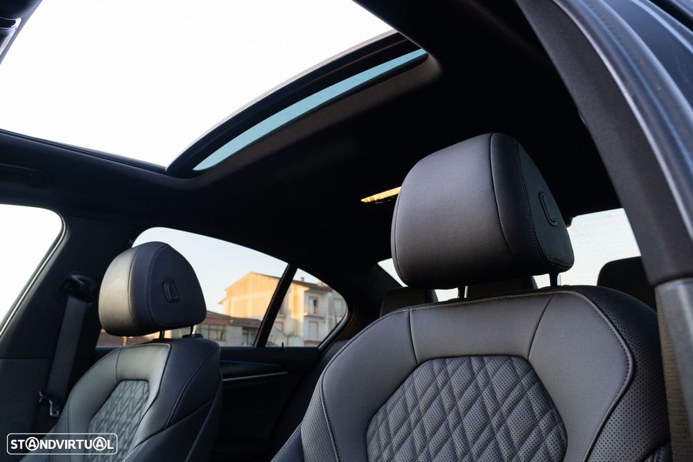 BMW 530 e Pack M - 22