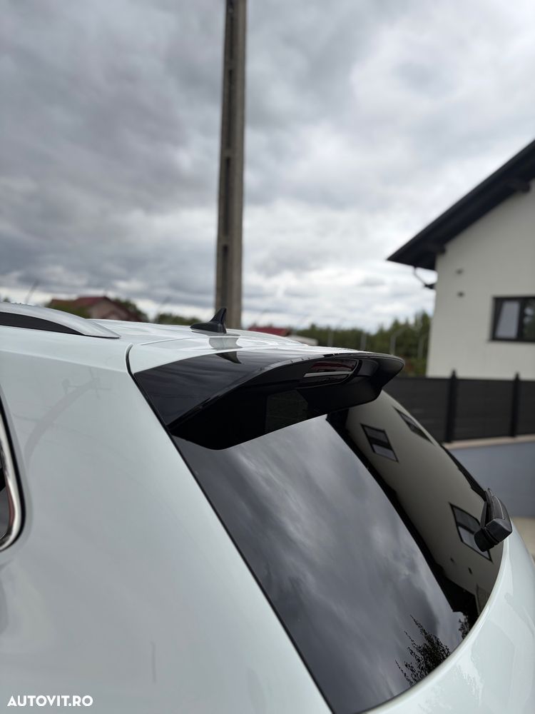 Volkswagen Tiguan - 12